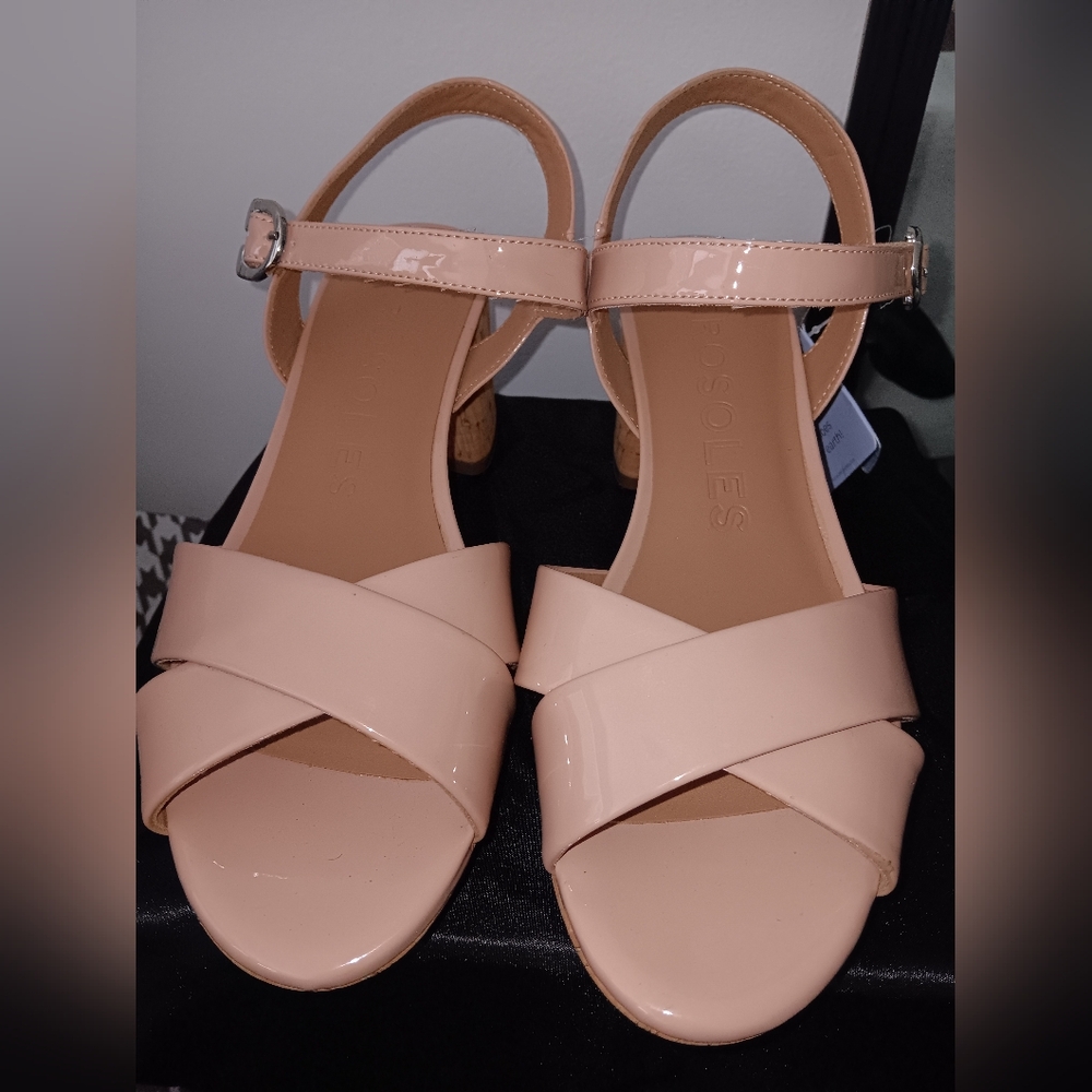 New AEROSOLES Cork Heel and Platform Tan Sandals with Crisscross Straps